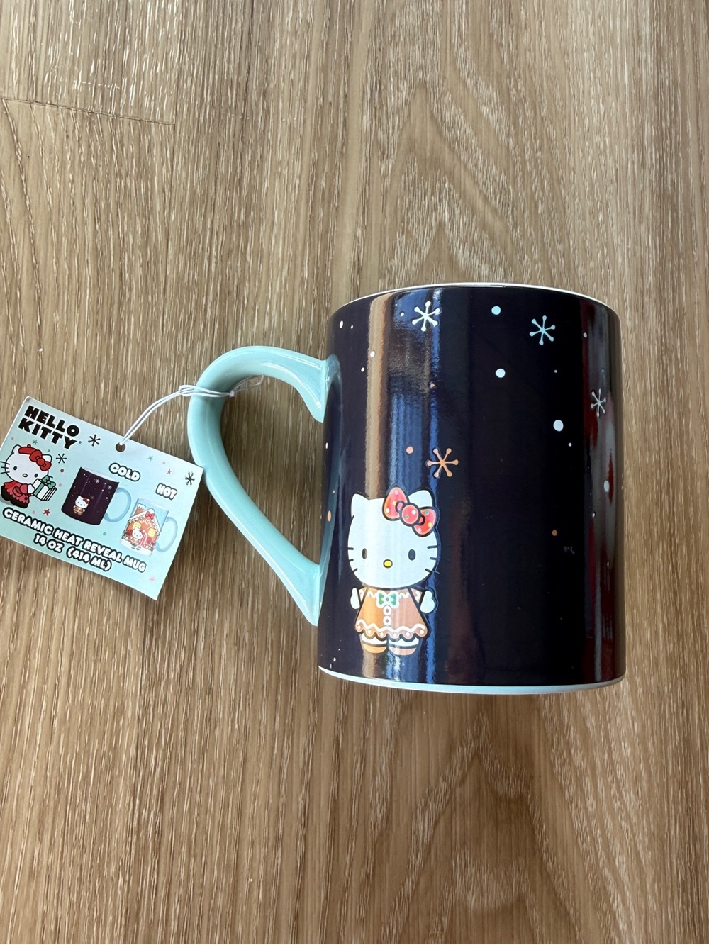 Hello Kitty Christmas Mug heat reveal